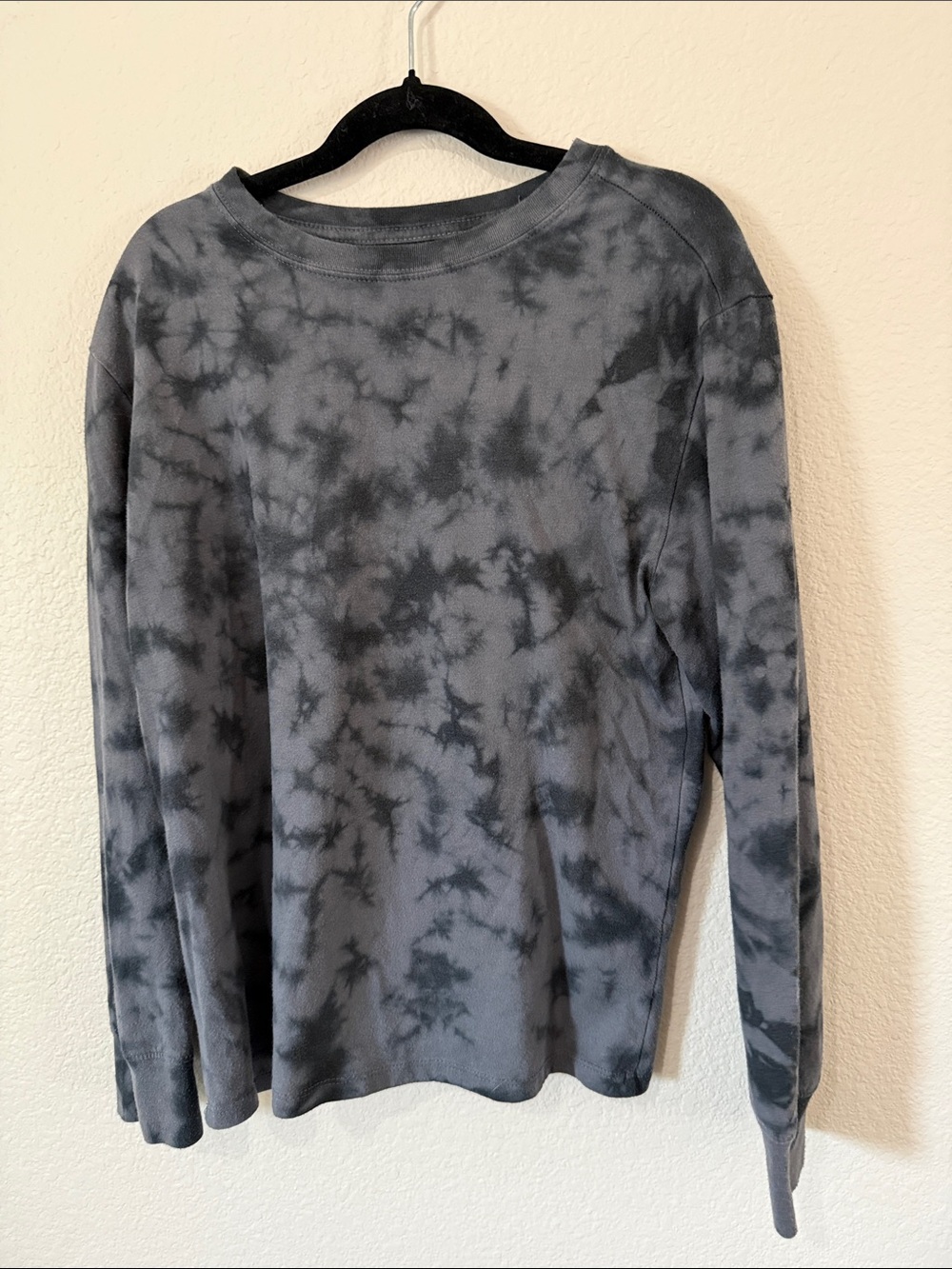 Boy’s Long Sleeve Tie-Dye Crewneck Shirt - Charcoal Gray